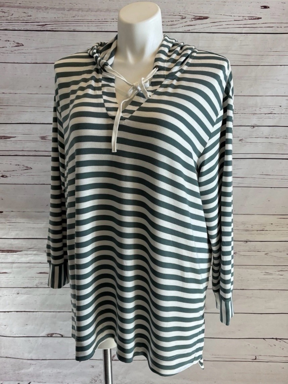 Jane and Delancey Striped Hooded Pullover Top Size 2X White Long Sleeve NWT - Picture 6 of 11